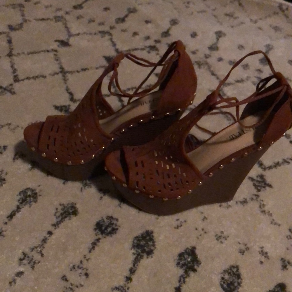 JustFab Cognac Platform Wedges - Picture 2 of 3